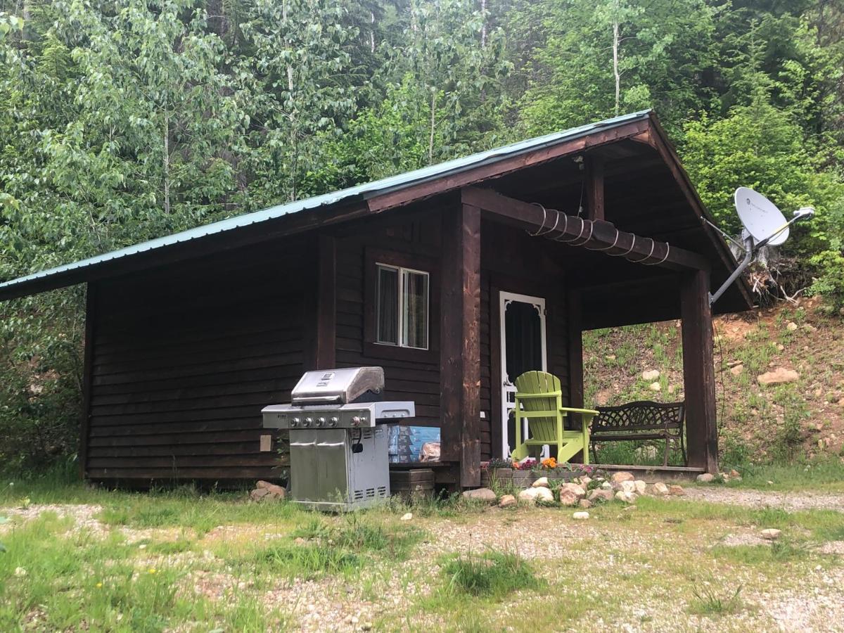 Noah'S Ark Campground Revelstoke Exterior photo