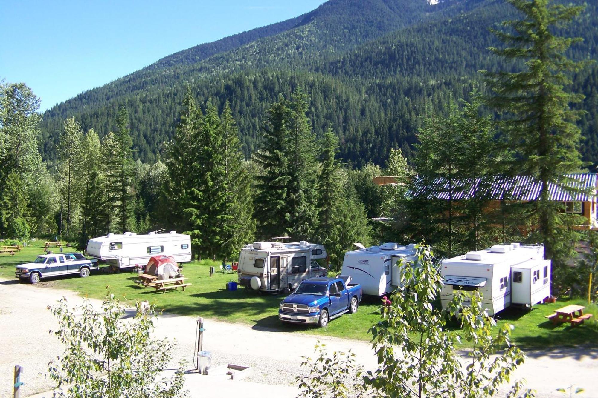 Noah'S Ark Campground Revelstoke Exterior photo