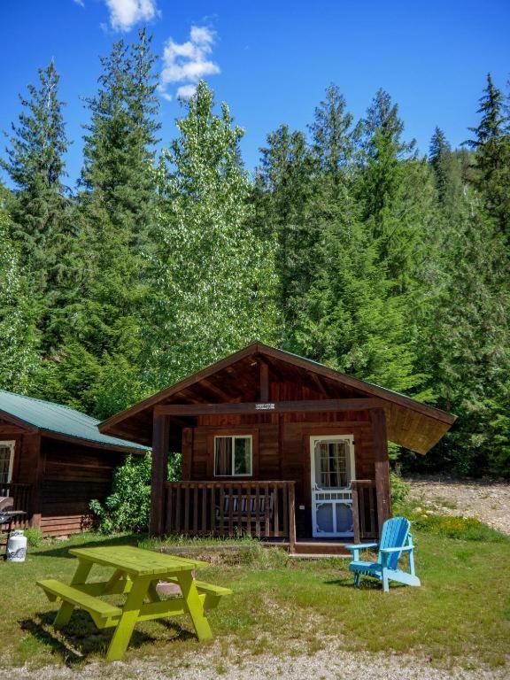 Noah'S Ark Campground Revelstoke Exterior photo